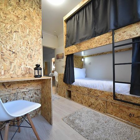 S&S Hostel Lisboa Extérieur photo